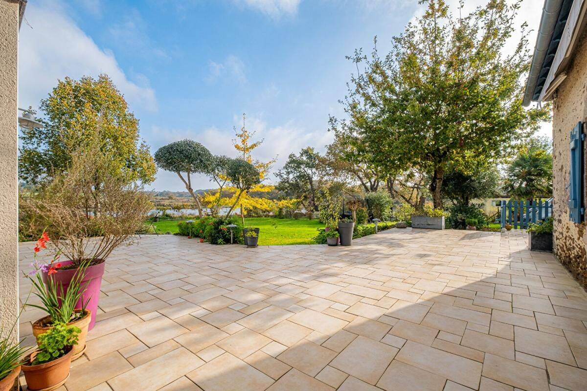 Maison 9 pièces 181 m² · à Mesquer · 180,6 m² · 700 000 €