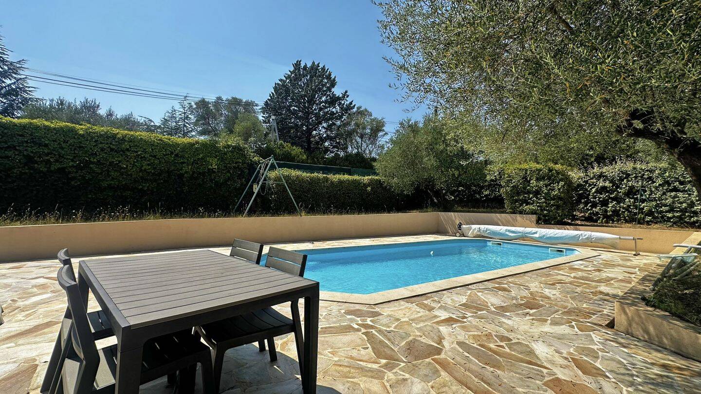Maison 7 pièces 222 m² · à Solliès-Toucas · 222 m² · 585 000 €