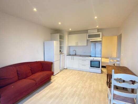 Appartement à louer 750 € 2 pièces 1 chambre 32 m² RDC Centre Ville Saint-Hilaire-de-Riez 85270