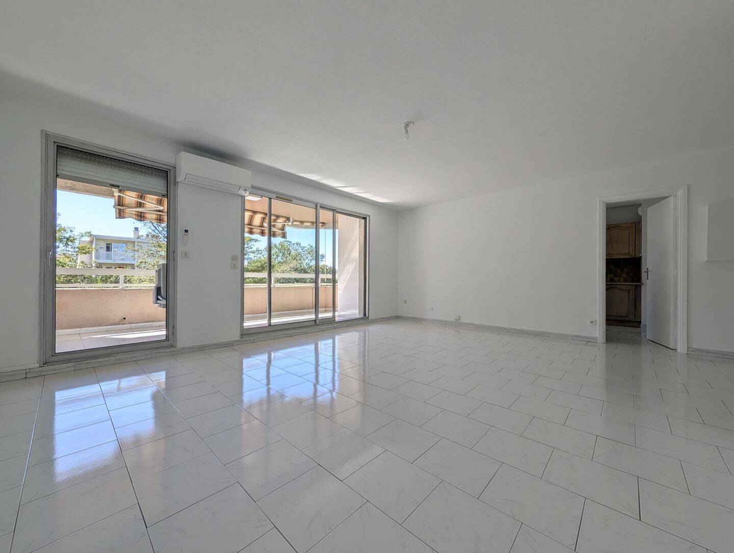 Appartement 3 pièces 74 m² · à Marseille 8ème Arrondissement · 73,7 m² · 1 390 €/mois