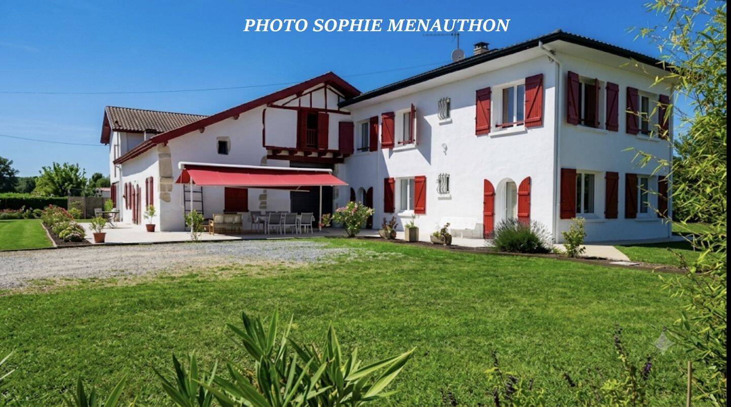 Maison 13 pièces 645 m² · à Peyrehorade · 645 m² · 1 470 000 €