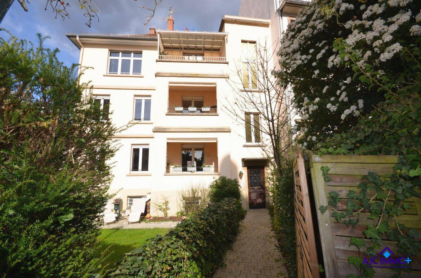 Appartement 8 pièces 160 m² · à Strasbourg · 159,9 m² · 742 000 €
