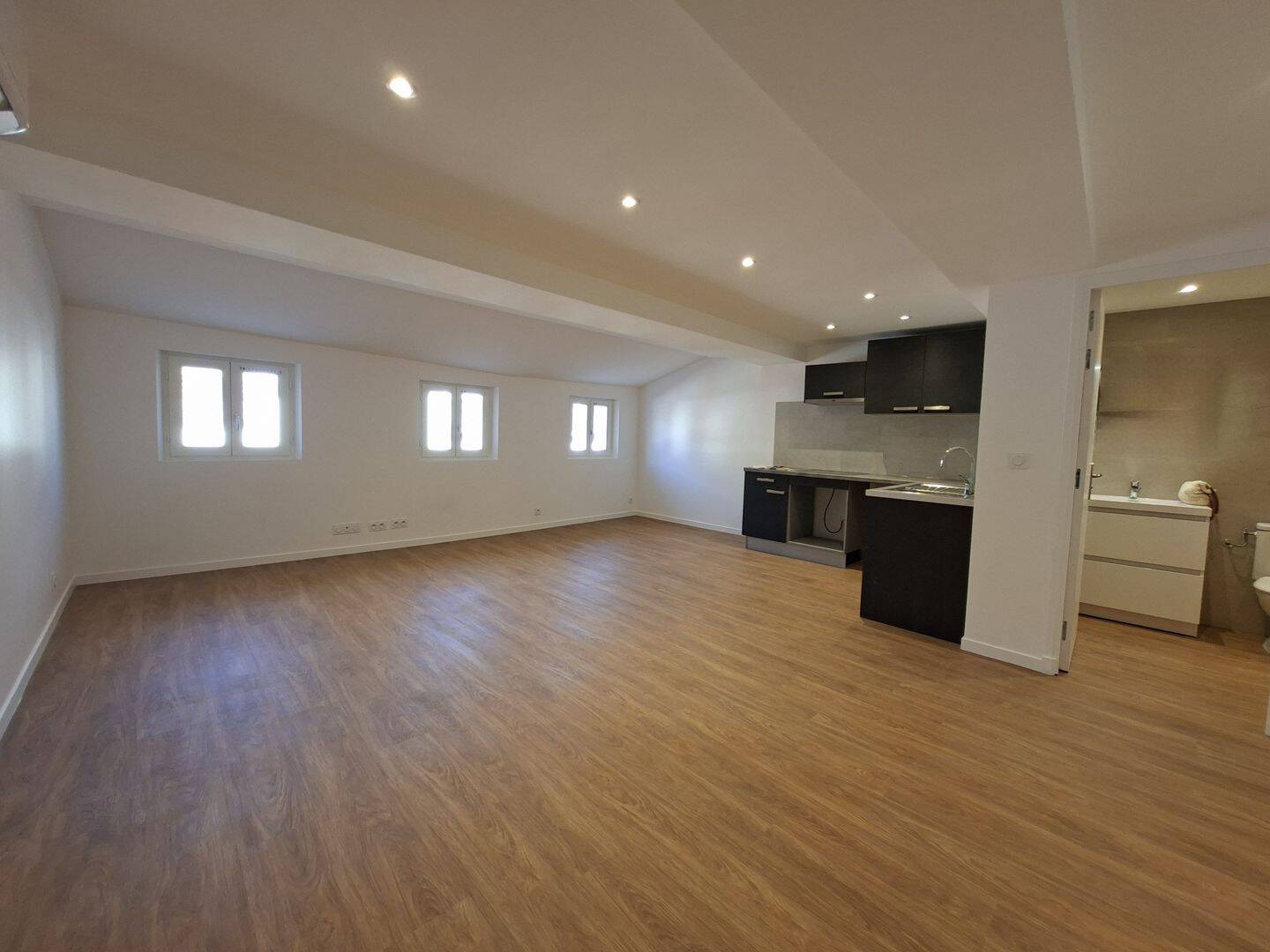 Appartement 2 pièces 46 m² · à Nice · 45,5 m² · 1 040 €