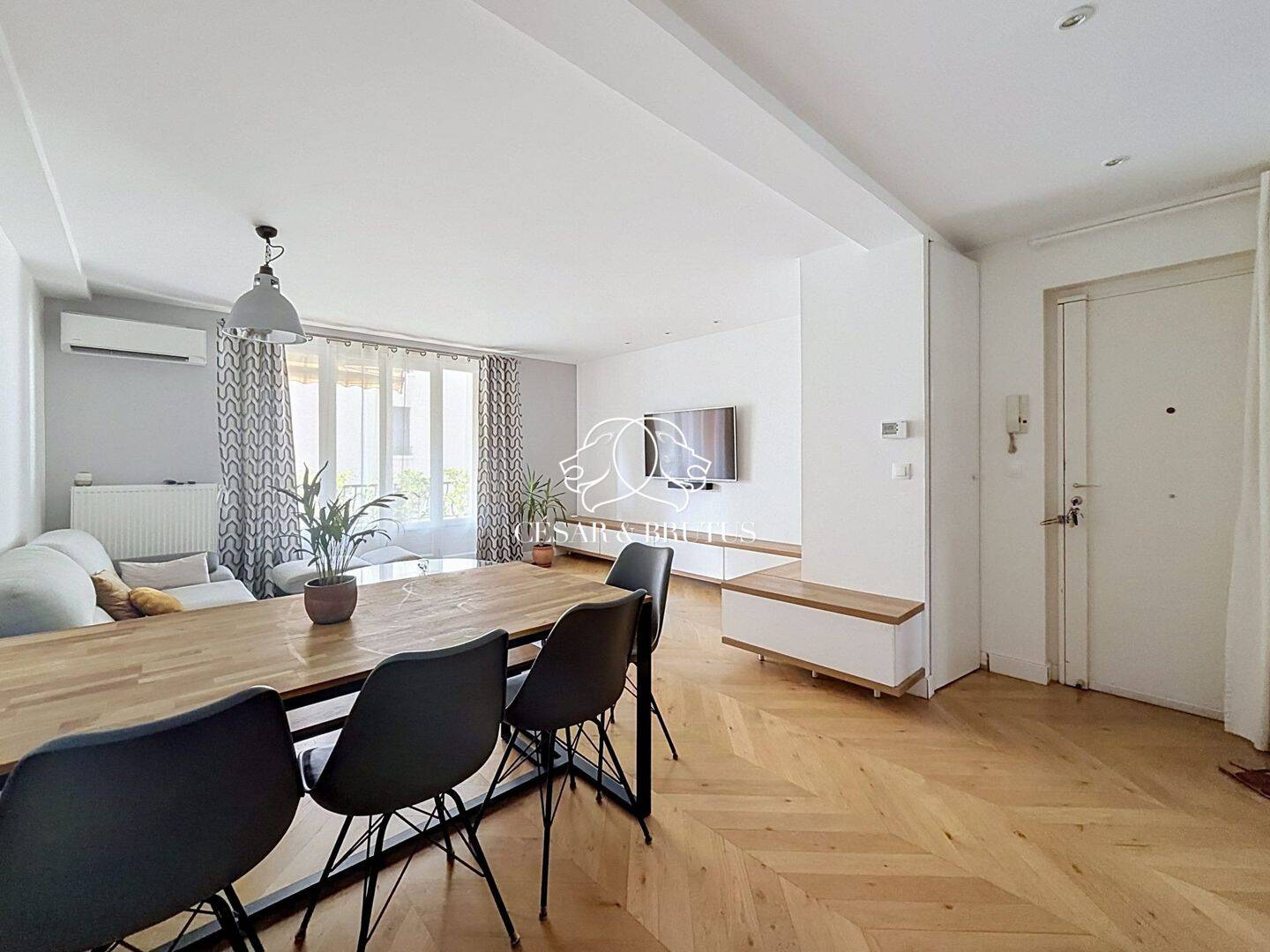 Appartement 4 pièces 79 m² · à Lyon 8ème Arrondissement · 79 m² · 349 000 €