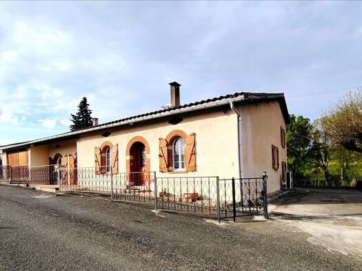 Villa à vendre 346 500 € 6 pièces 4 chambres 160 m² 4 161 m² de terrain Trébons-sur-la-Grasse 31290