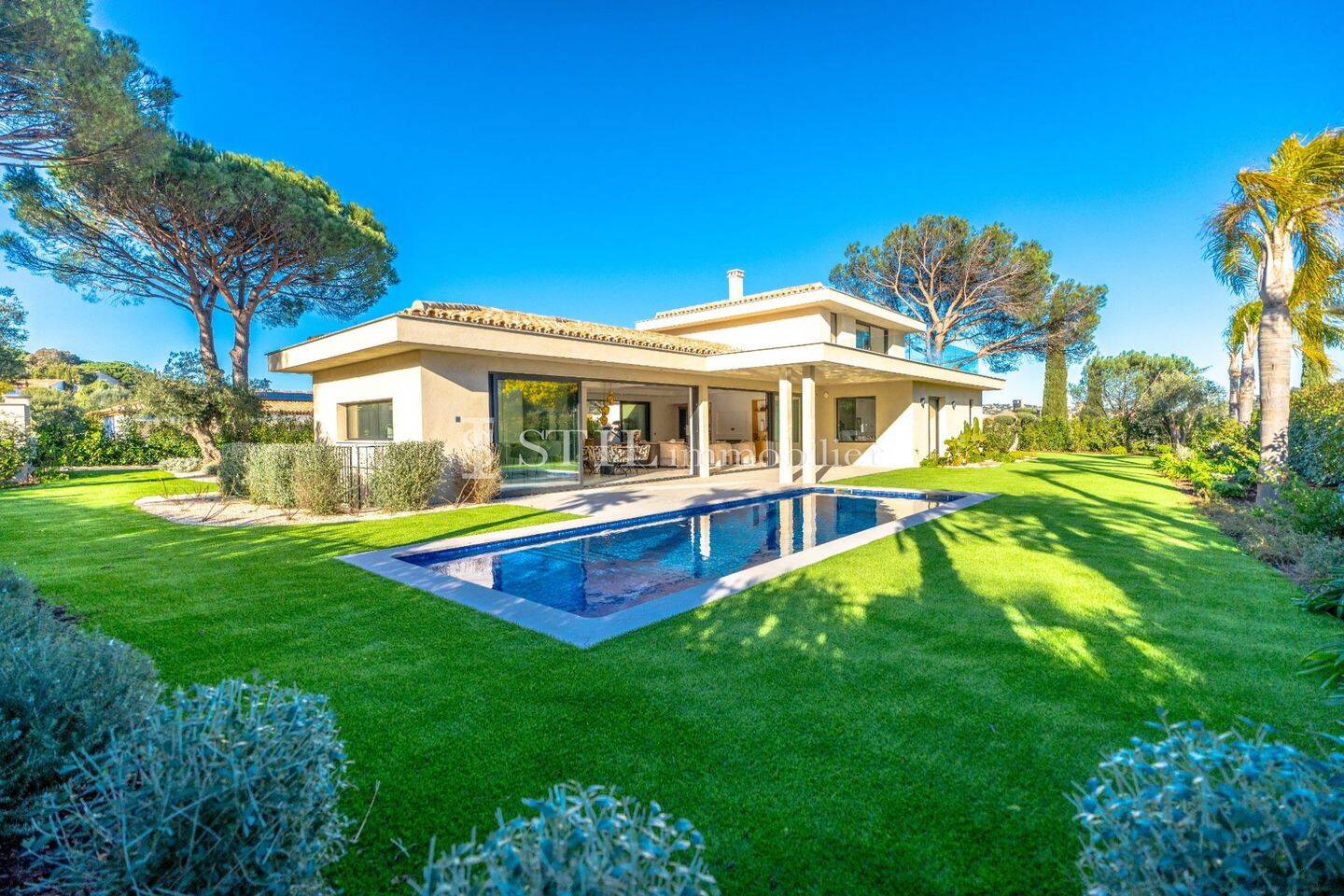 Maison 5 pièces 266 m² · à Sainte-Maxime · 266 m² · 2 990 000 €