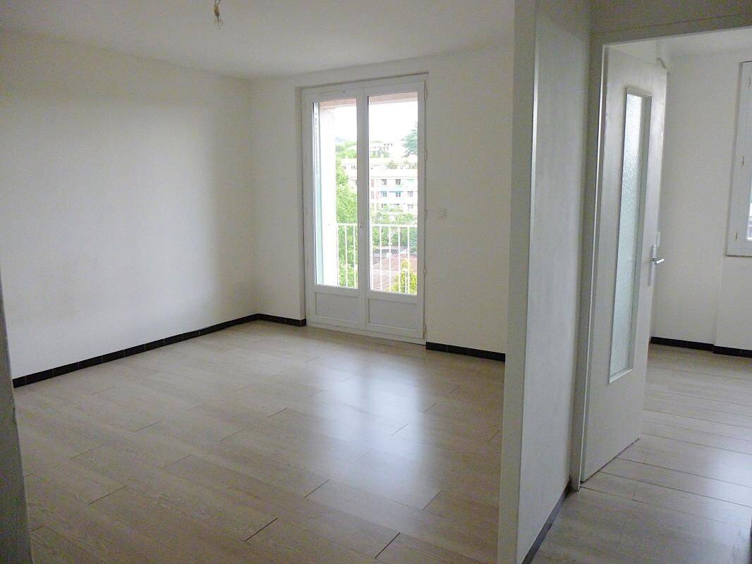 Appartement 3 pièces 54 m² · à Manosque · 54,3 m² · 555 €