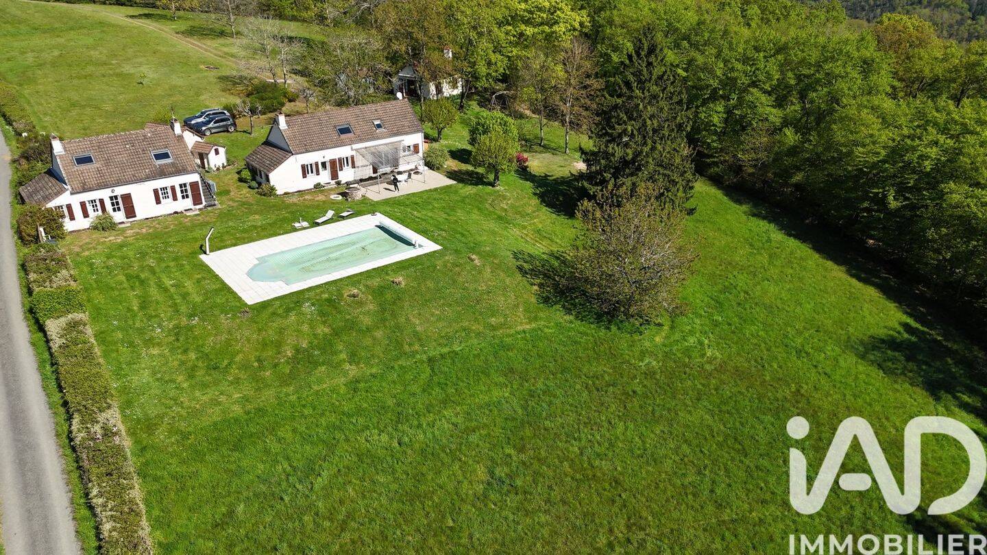 Maison 12 pièces 166 m² · à Maltat · 166 m² · 253 000 €