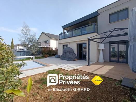 Maison de plain-pied à vendre 390 000 € 6 pièces 3 chambres 159,7 m² 429 m² de terrain Rancenay 25320