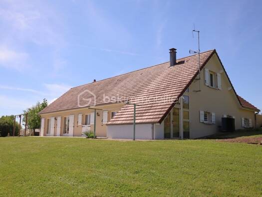 Maison à vendre 320 000 € 5 pièces 3 chambres 163 m² 4 300 m² de terrain Montdoré 70210