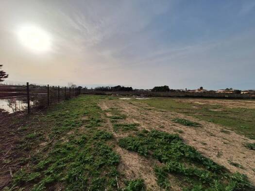 Terrain constructible à vendre 179 900 € 352 m² de terrain Centre Ville Marsillargues 34590
