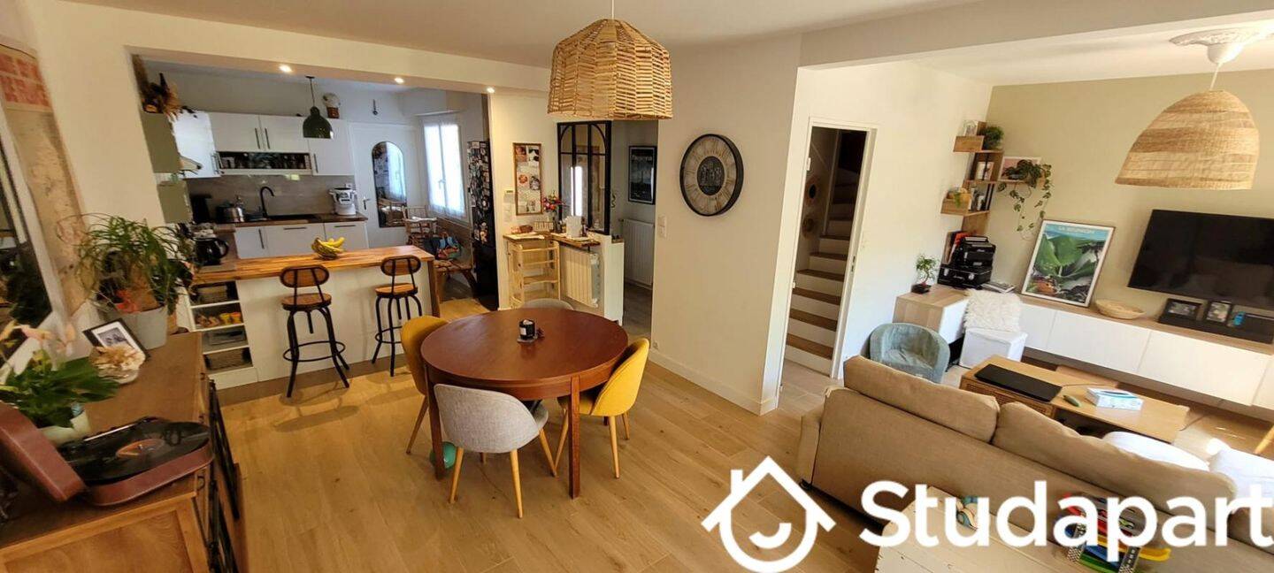 1 pièce 10 m² · à Rezé · 10 m² · 490 €