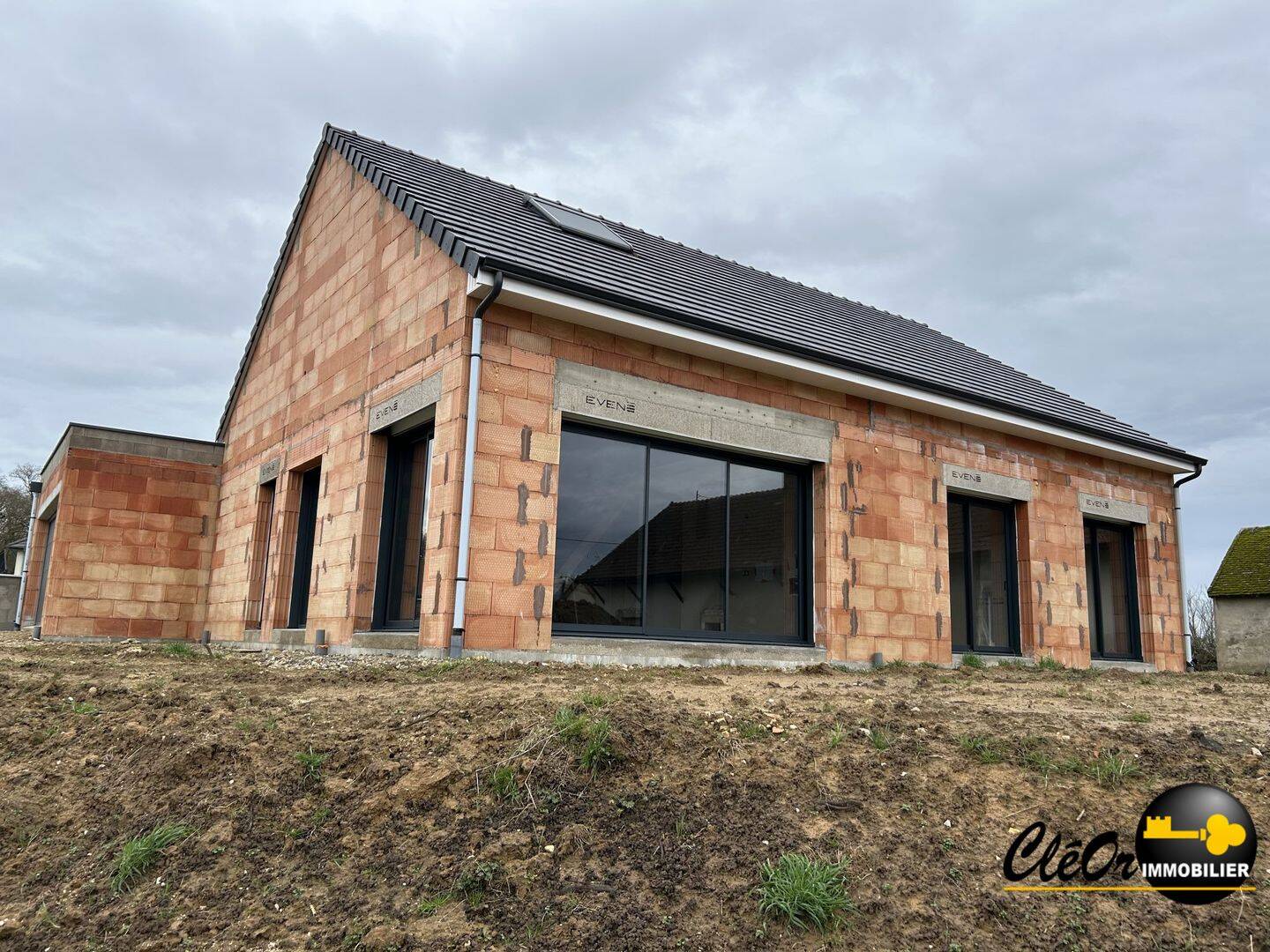 Maison 5 pièces 160 m² · à Châtenoy-en-Bresse · 160 m² · 247 000 €