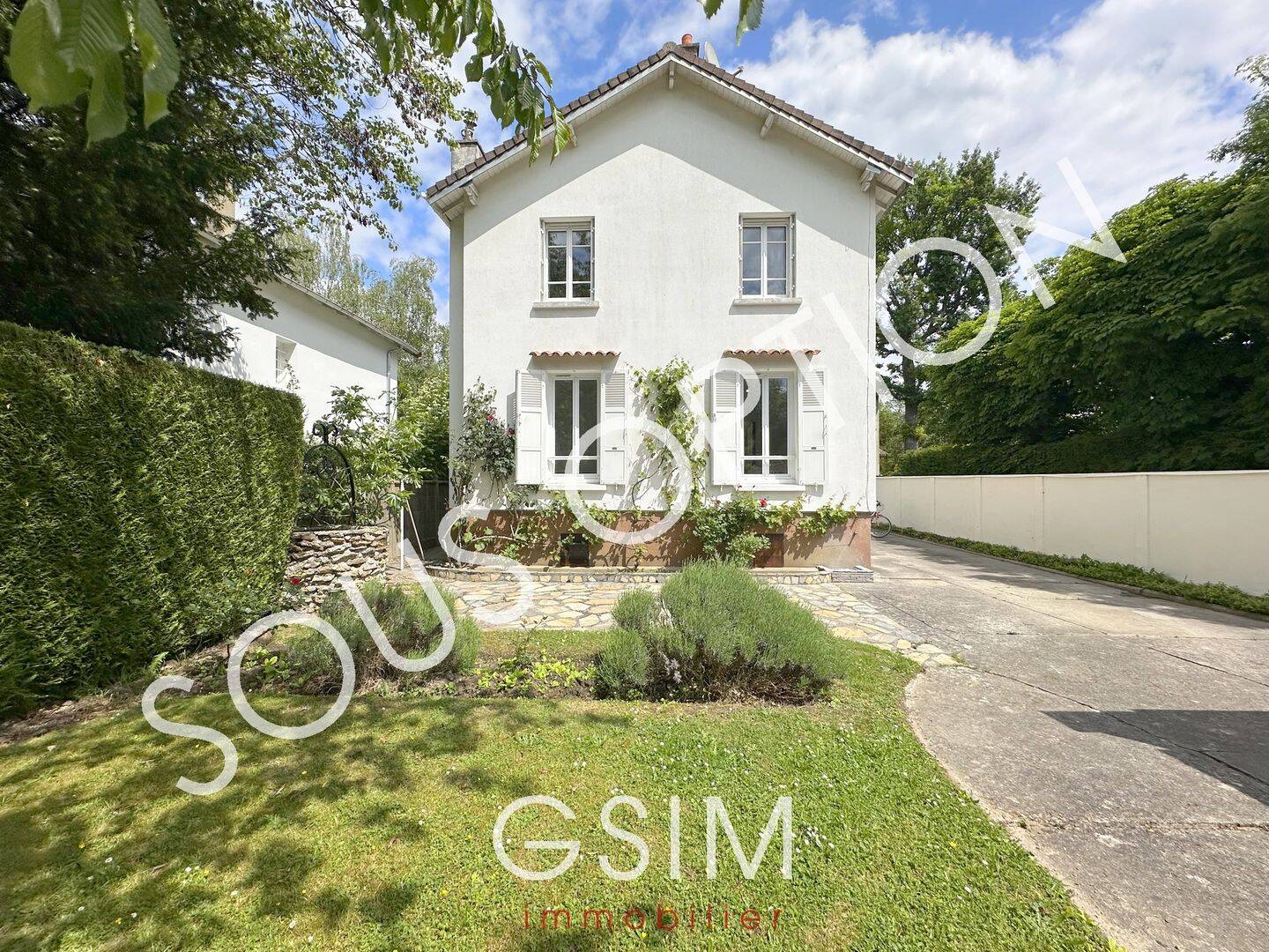 Maison 6 pièces 112 m² · à Vaucresson · 112 m² · 3 280 €