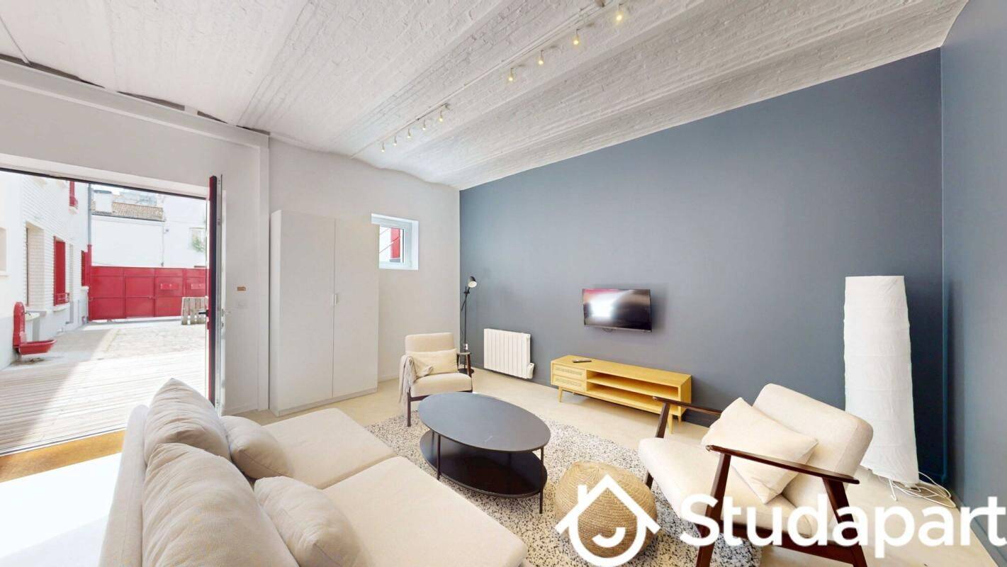 1 pièce 17 m² · à Ivry-sur-Seine · 17 m² · 900 €