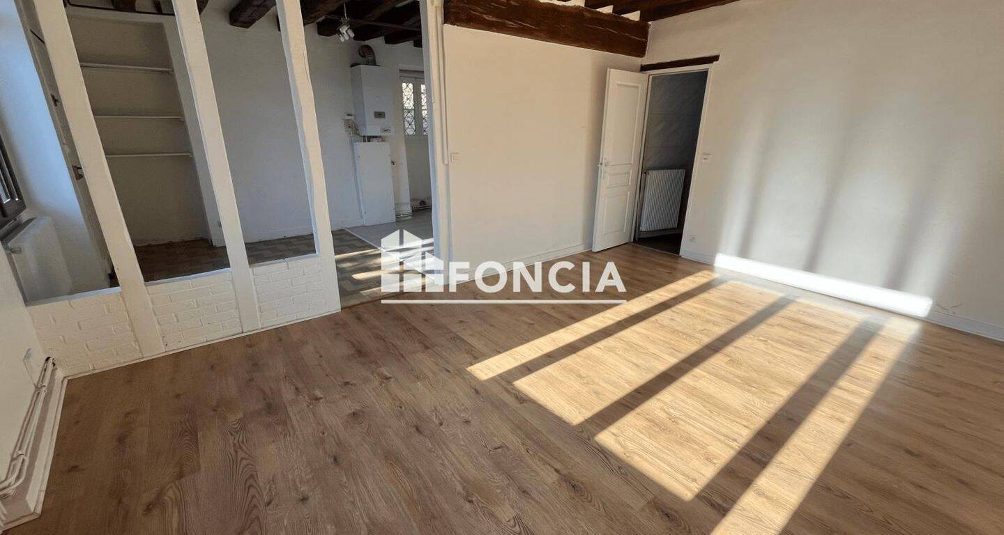 Appartement 1 pièce 38 m² · à Jouars-Pontchartrain · 37,9 m² · 688 €/mois