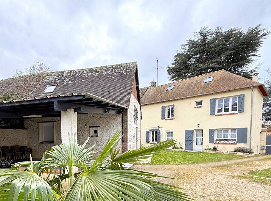 Maison 9 pièces 164 m² · à Houdan · 164 m² · 350 000 €