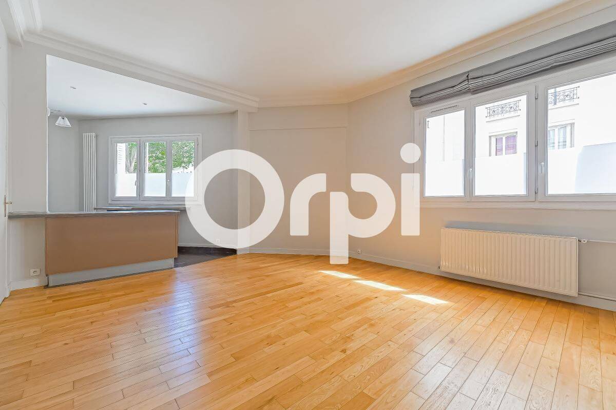 Appartement 3 pièces 81 m² · à Paris 20ème Arrondissement · 81 m² · 595 000 €