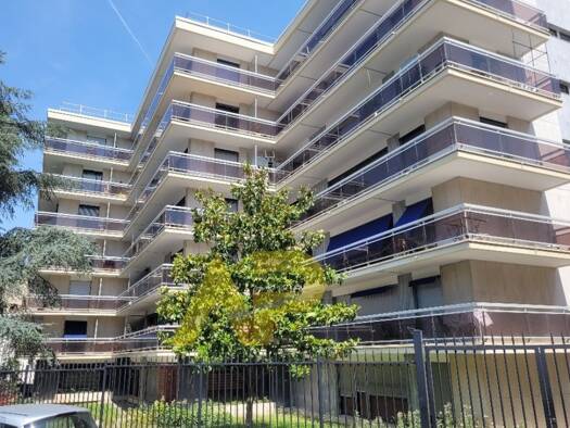 Appartement à vendre 130 380 € 1 pièce 21 m² RDC/6 Le Clos du Luxembourg-Centre Ville Bourg-la-Reine 92340