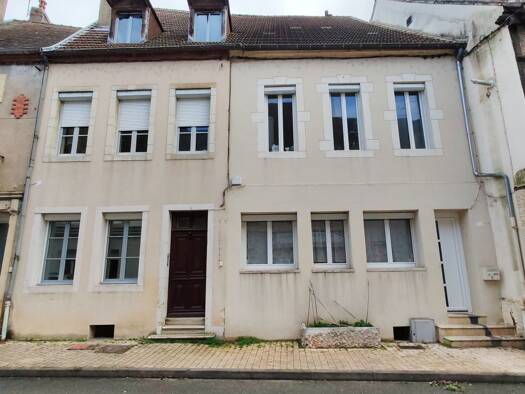 Maison à vendre 179 000 € 6 pièces 1 chambre 120 m² 210 m² de terrain Saint-Jean-de-Losne 21170