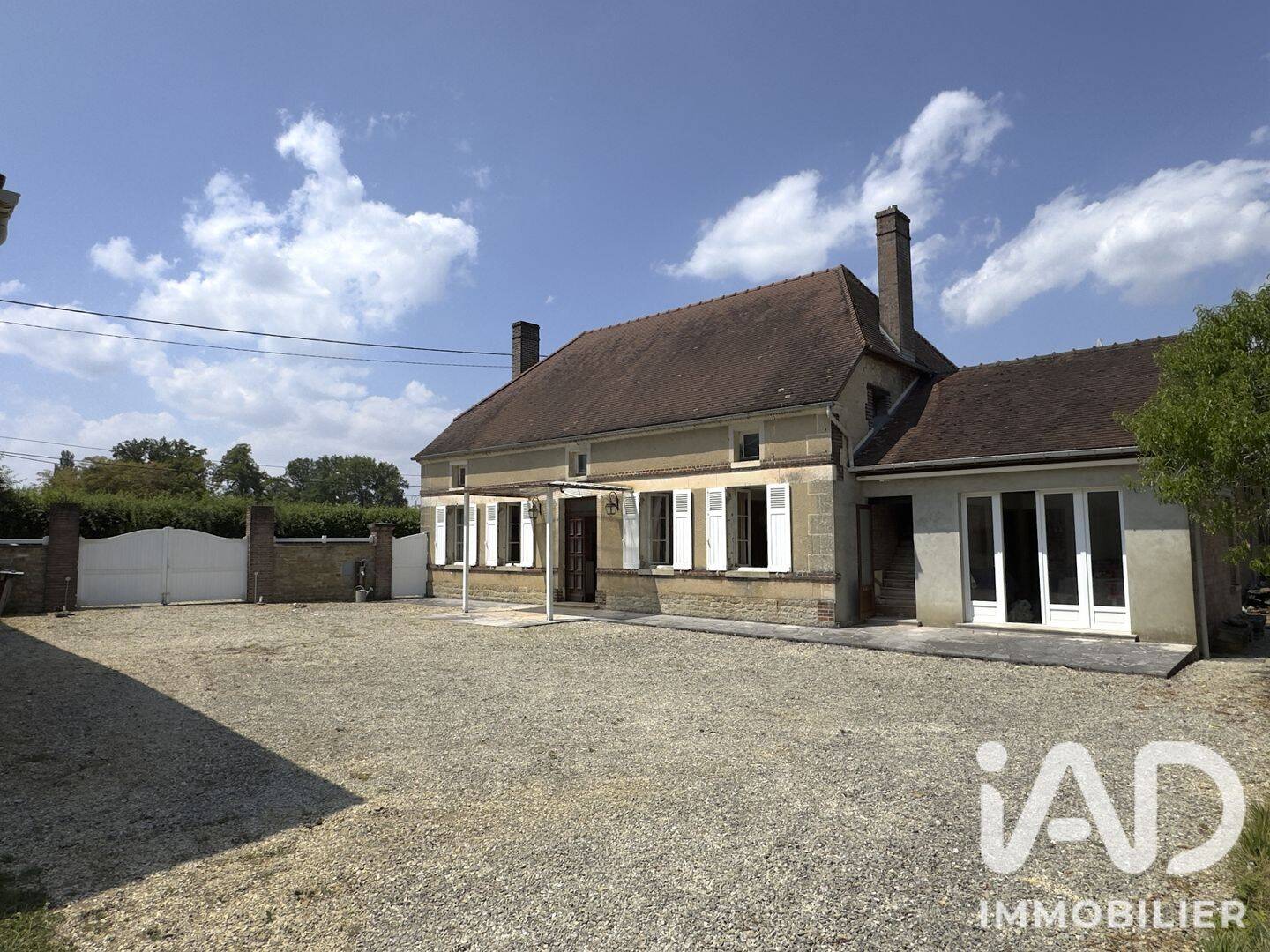 Maison 4 pièces 117 m² · à Vanlay · 117 m² · 108 000 €