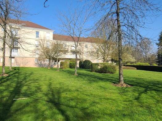 Appartement à vendre 299 500 € 4 pièces 2 chambres 71,5 m² Étage 1/3 L'Europe Guyancourt 78280