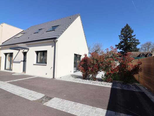 Maison à louer 1 500 € 5 pièces 3 chambres 90 m² 320 m² de terrain Arnouville-lès-Mantes 78790