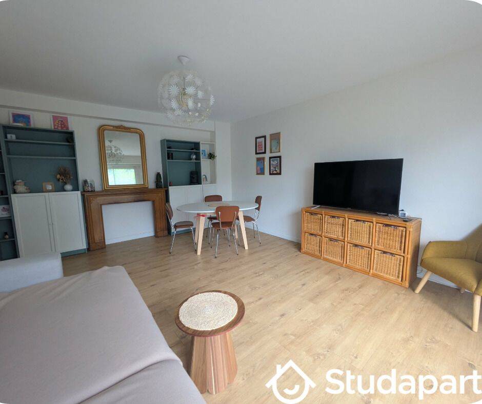 1 pièce 9 m² · à Lons · 9 m² · 330 €/mois