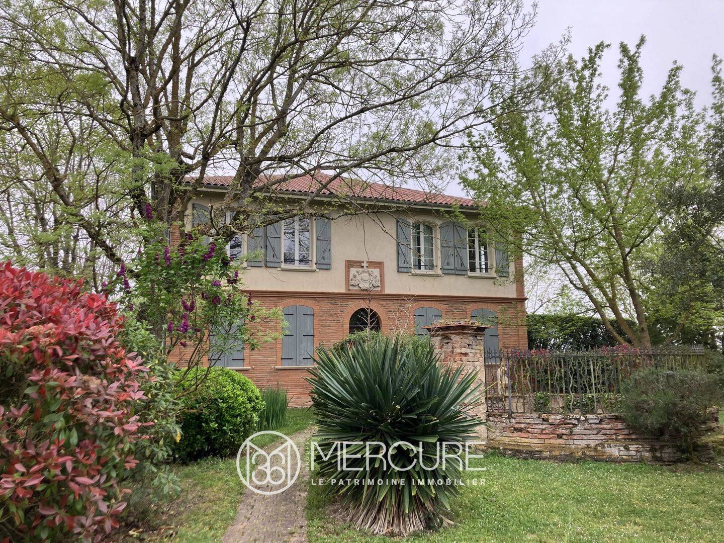 Maison 8 pièces 270 m² · à Samatan · 270 m² · 550 000 €