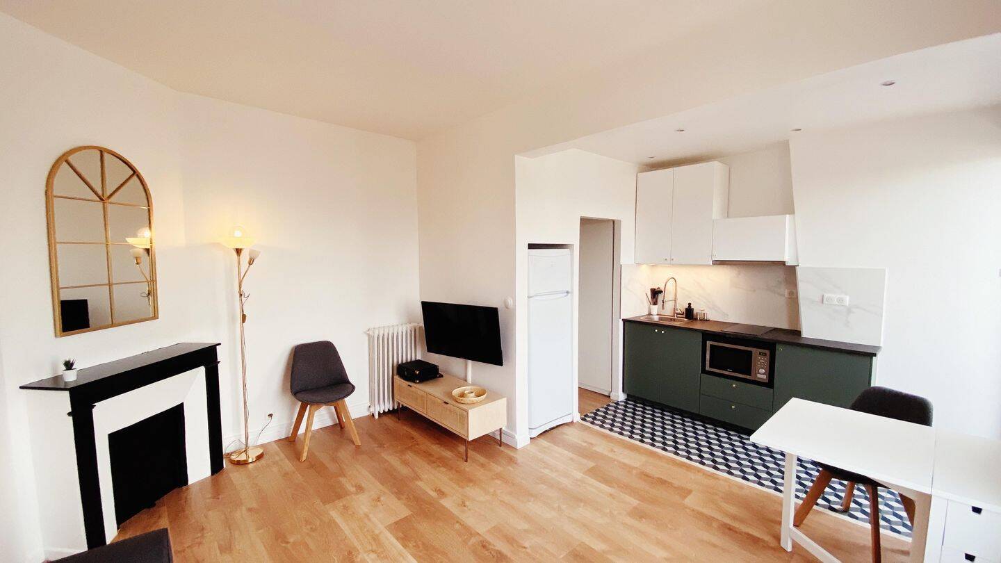 Appartement 2 pièces 25 m² · à Asnières-sur-Seine · 25 m² · 990 €