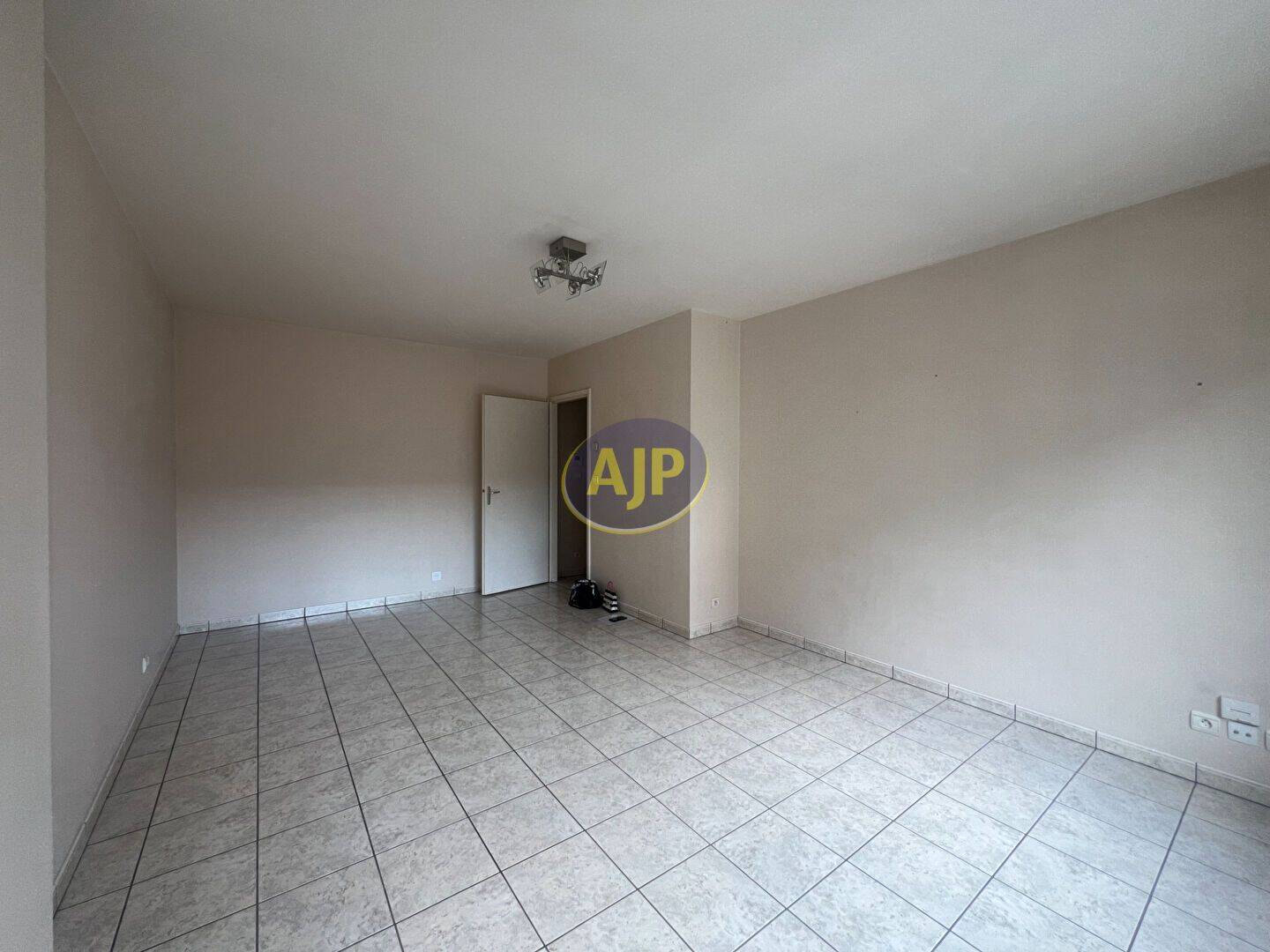 Appartement 2 pièces 48 m² · à Nantes · 47,6 m² · 760 €