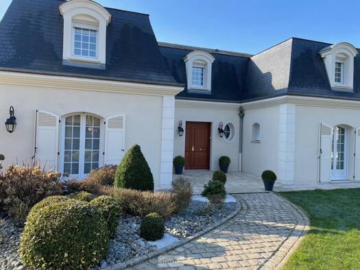 Maison à vendre 1 198 000 € 8 pièces 6 chambres 295 m² 2 214 m² de terrain Anzin-Saint-Aubin 62223