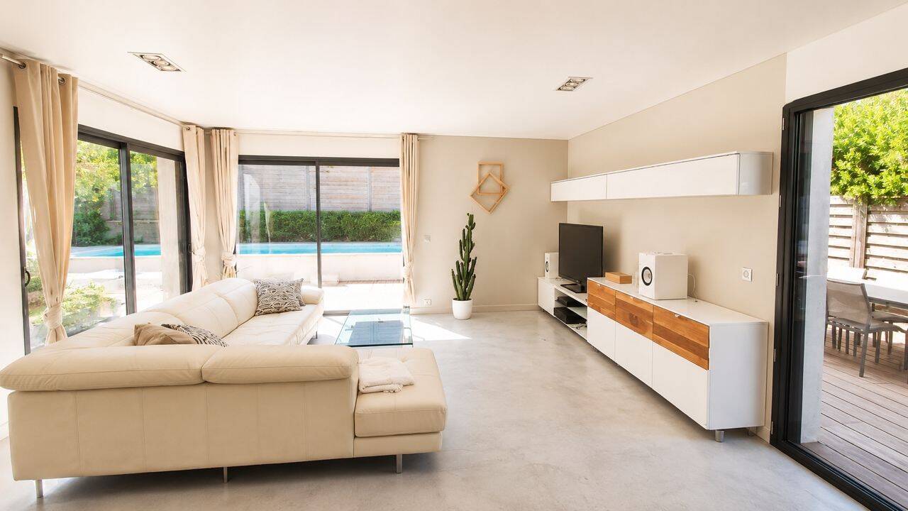 Maison 6 pièces 170 m² · à Lyon 9ème Arrondissement · 169,8 m² · 3 000 €/mois