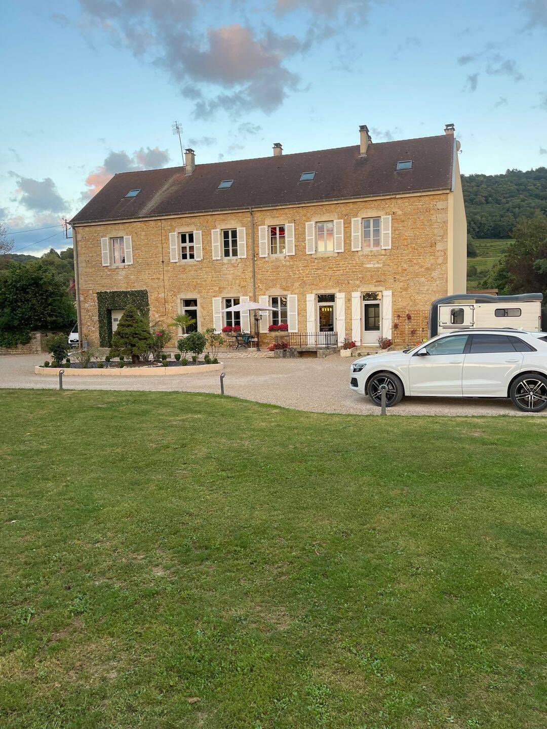 Maison 10 pièces 372 m² · à Beaufort-Orbagna · 372 m² · 640 000 €