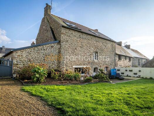 Maison à vendre 503 040 € 7 pièces 5 chambres 171 m² 818 m² de terrain La Ville-ès-Nonais 35430