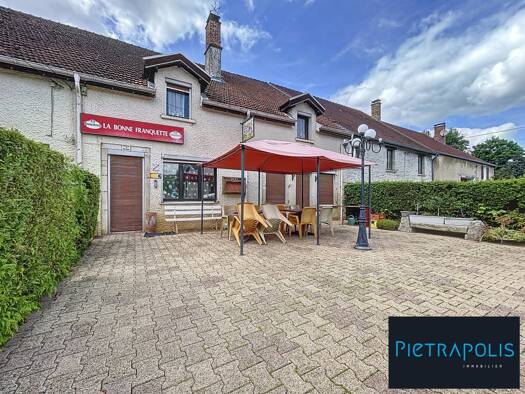 Maison à vendre 211 000 € 7 pièces 6 chambres 257 m² 1 272 m² de terrain Esnouveaux 52340