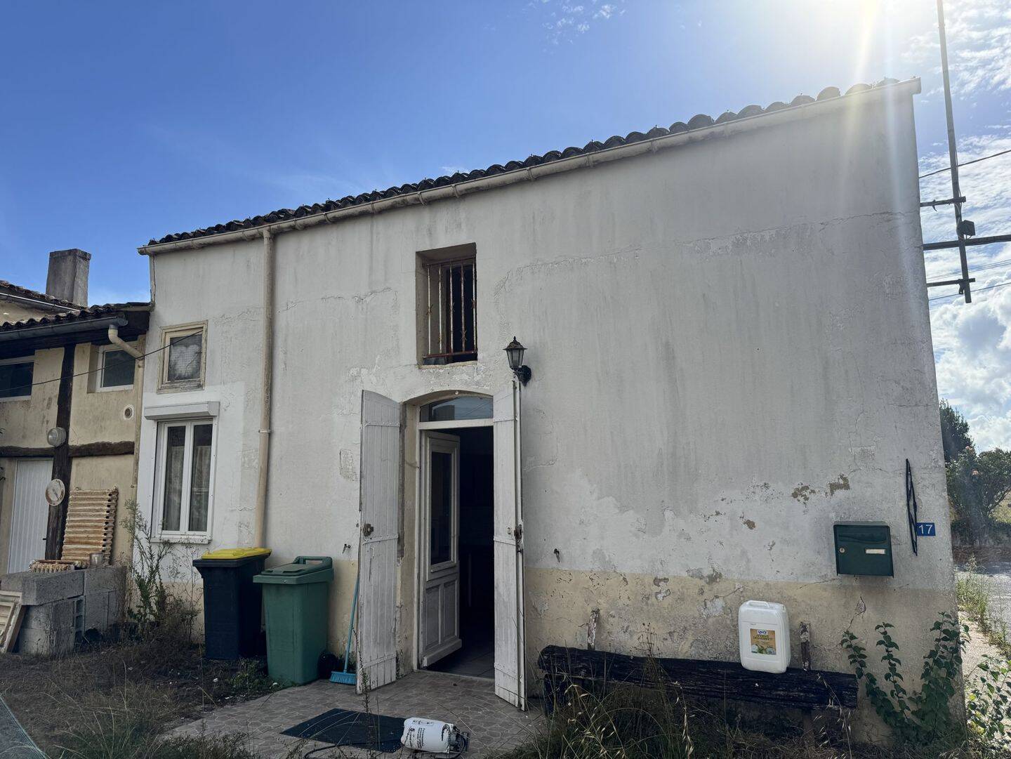Maison 3 pièces 93 m² · à Cozes · 92,6 m² · 158 250 €