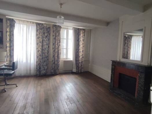 Immeuble à vendre 69 000 € 250 m² Centre Sedan 08200