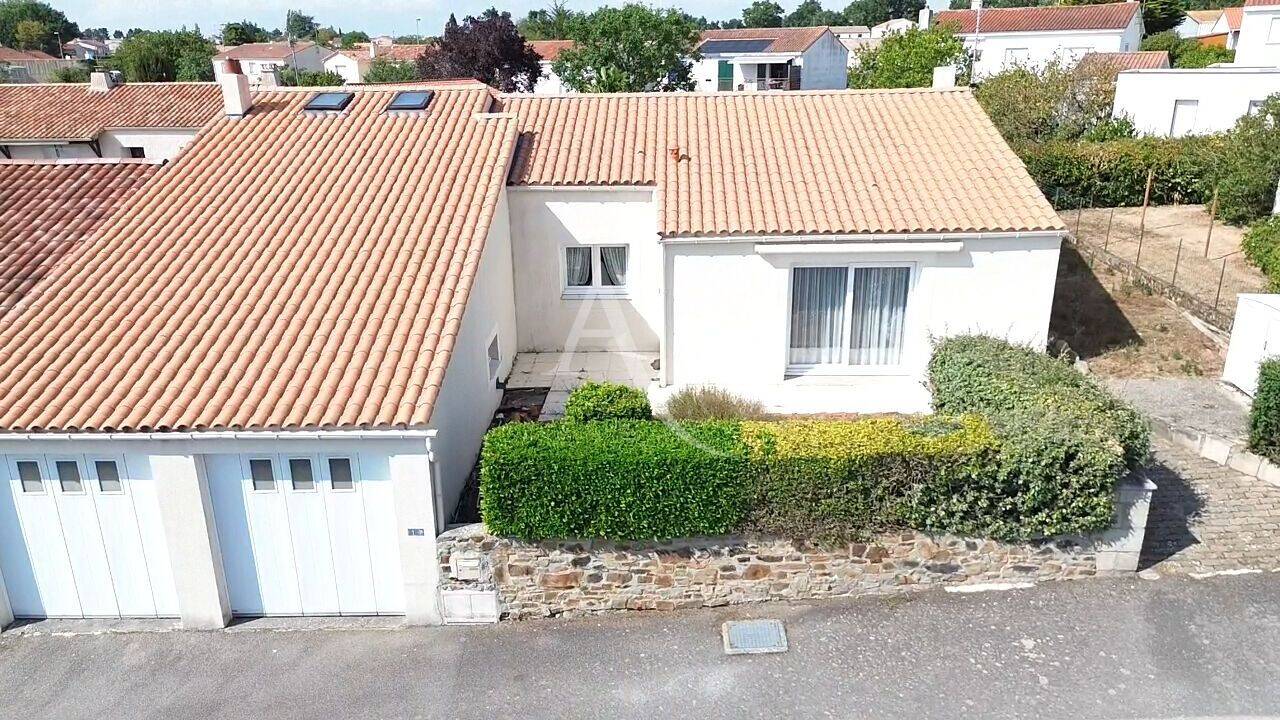 Maison 5 pièces 138 m² · à Le Poiré-sur-Vie · 137,9 m² · 220 000 €
