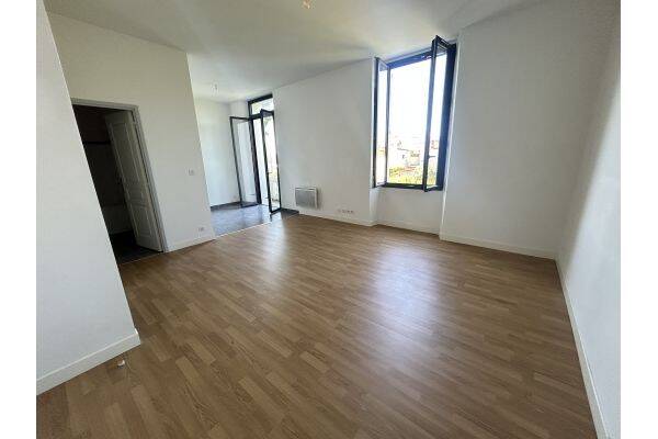 Appartement 1 pièce 34 m² · à Cannes · 33,6 m² · 730 €/mois