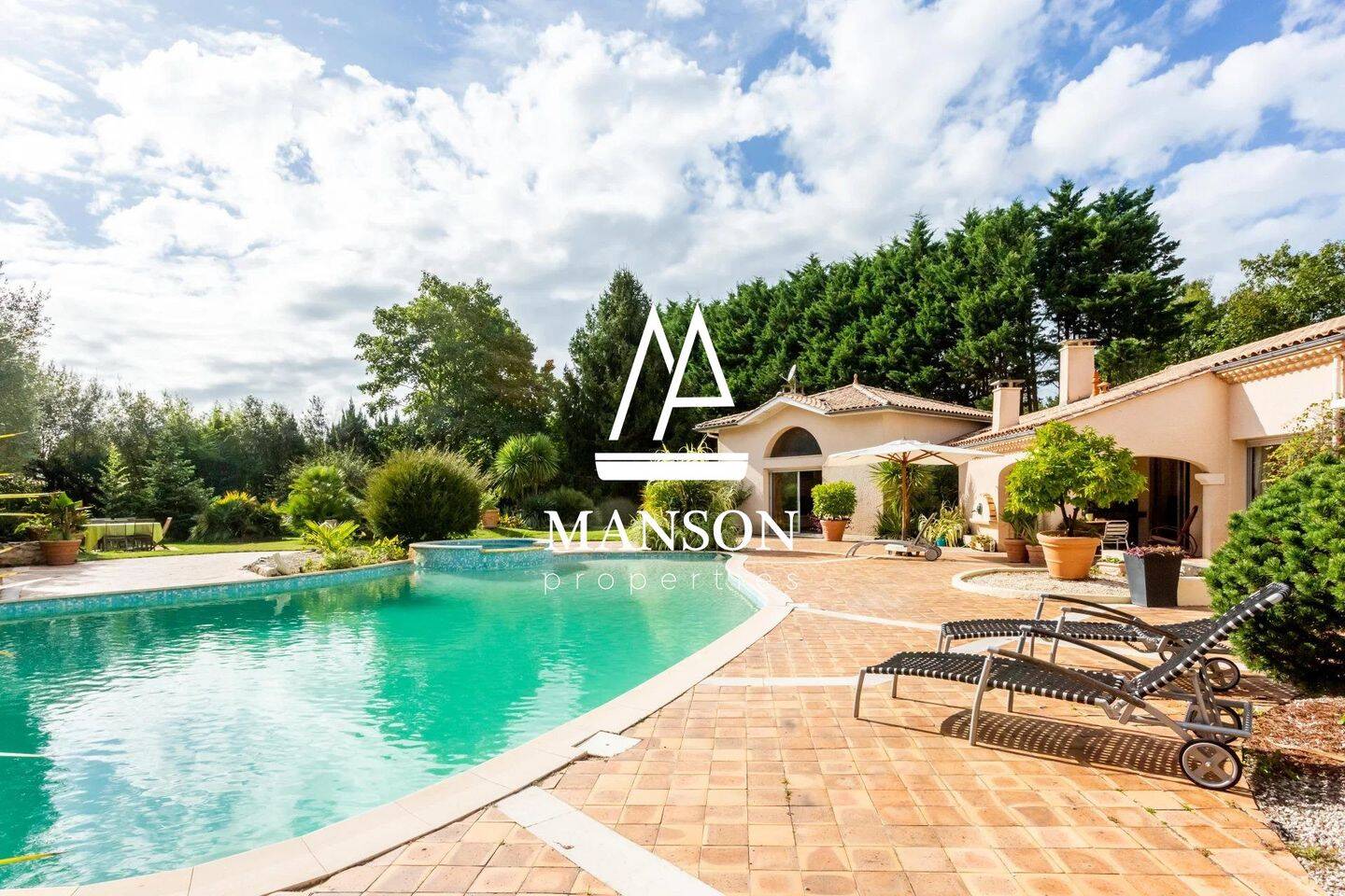 Maison 14 pièces 301 m² · à Pessac · 301 m² · 1 190 000 €
