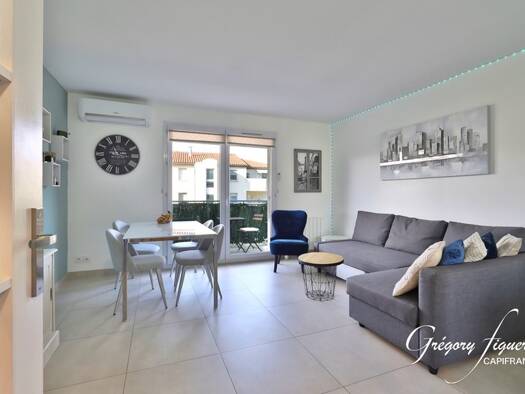 Appartement à vendre 159 000 € 1 pièce 32 m² Étage 1/2 Le Village Saint-Priest 69800