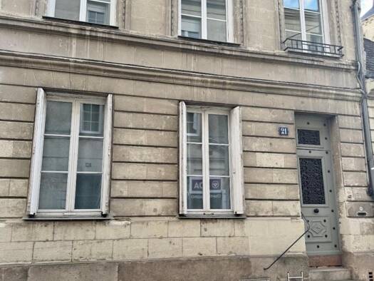 Maison à vendre 334 400 € 10 pièces 6 chambres 155 m² 148 m² de terrain Saumur 49400