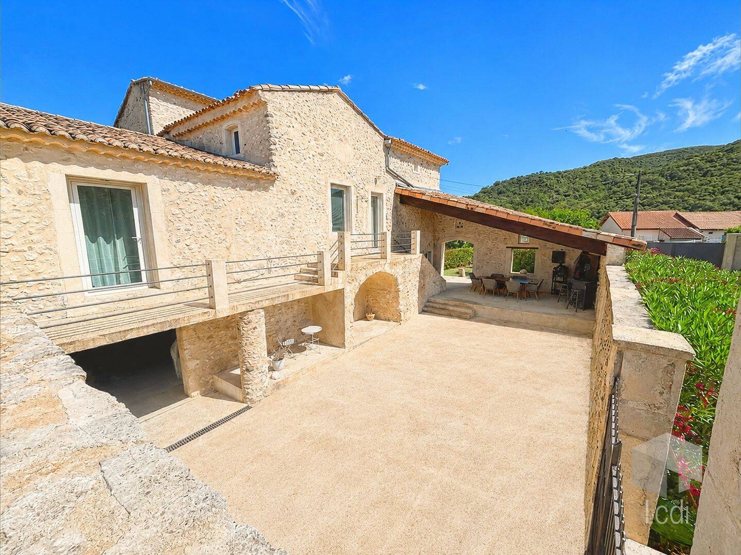 Maison 10 pièces 270 m² · à Viviers · 270 m² · 580 000 €