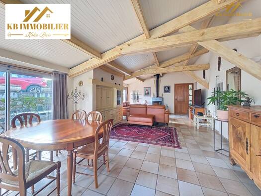 Maison à vendre 360 000 € 8 pièces 5 chambres 150 m² 9 605 m² de terrain Privas 07000