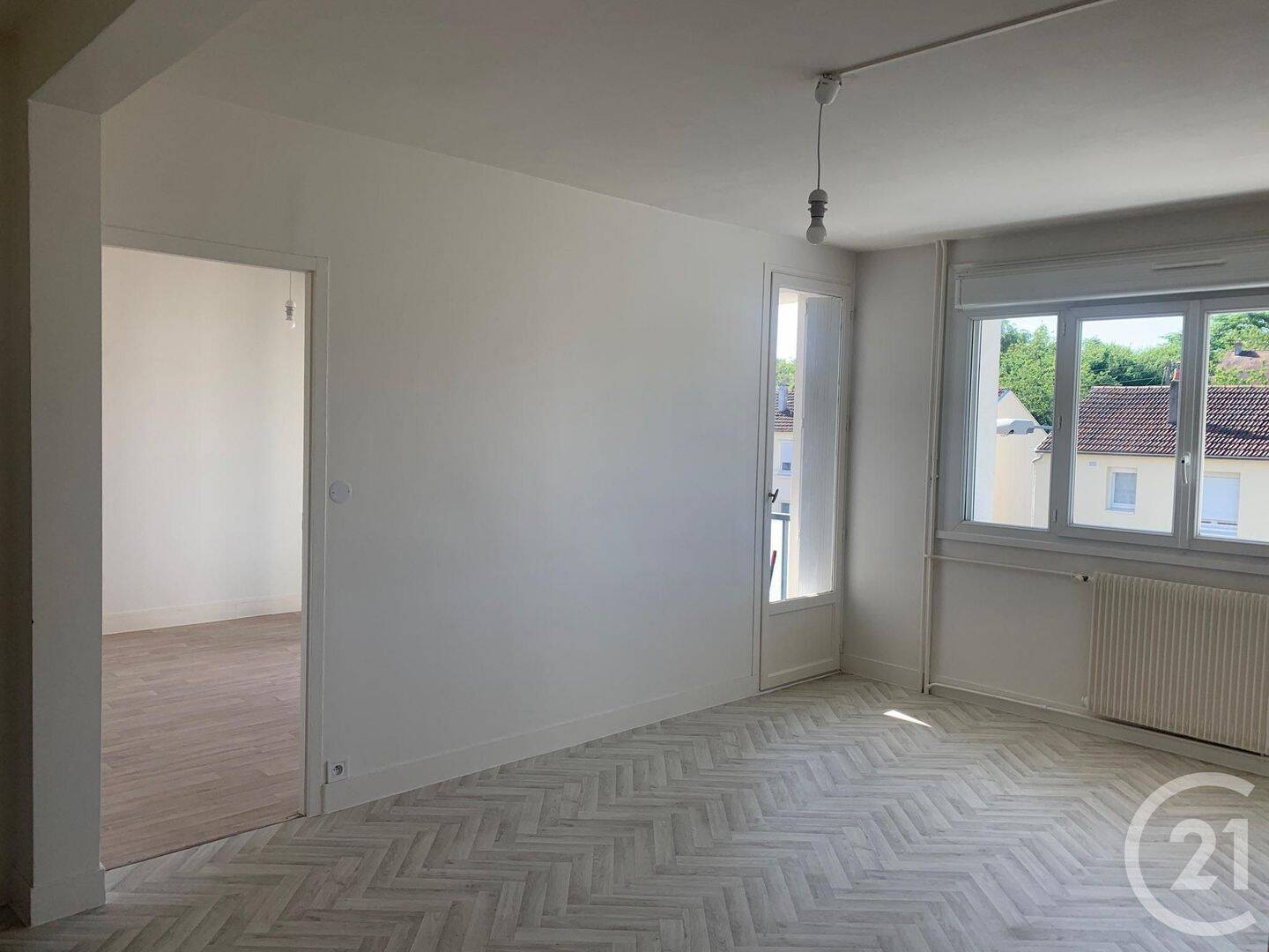 Appartement 3 pièces 55 m² · à Saint-Jean-de-la-Ruelle · 54,6 m² · 109 000 €