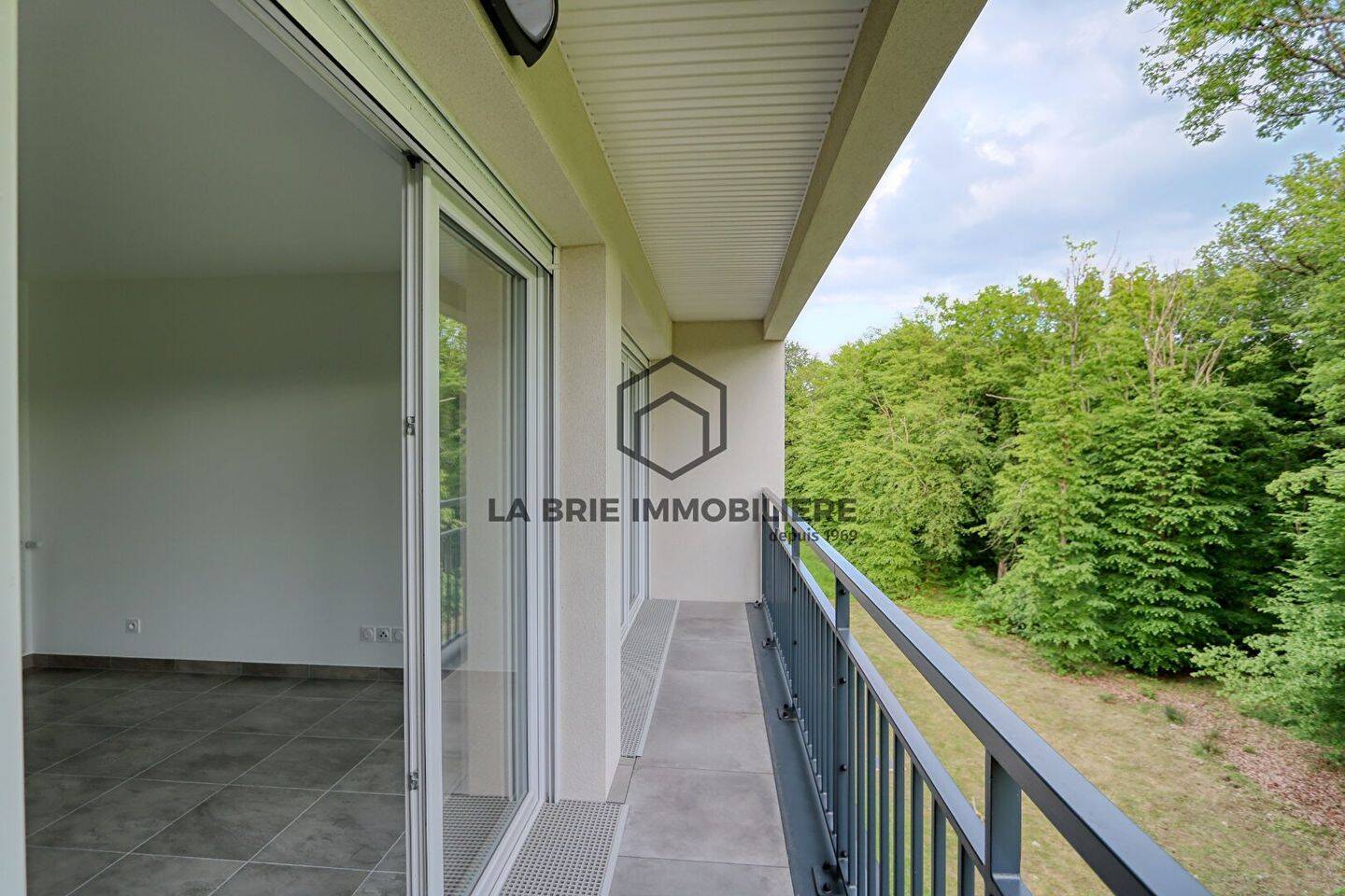Appartement 3 pièces 67 m² · à Émerainville · 66,6 m² · 325 000 €