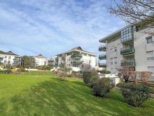 Appartement à vendre 235 000 € 2 pièces 1 chambre 42 m² Étage 1/3 Moulineau Gradignan 33170