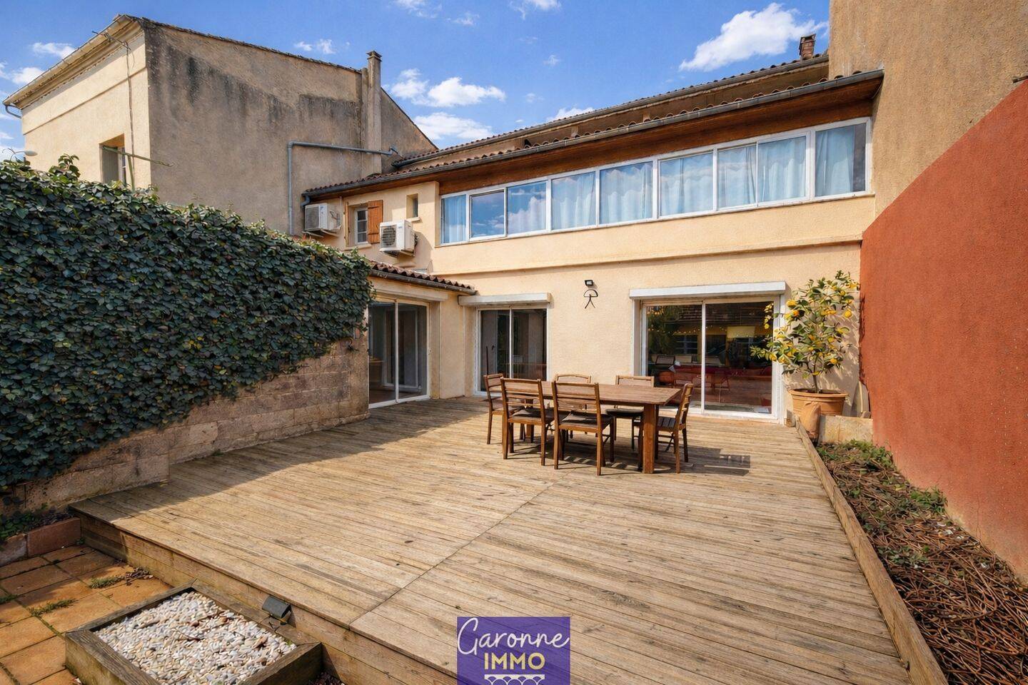 Maison 7 pièces 225 m² · à Clairac · 225 m² · 190 000 €