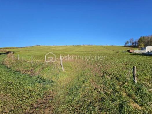 Terrain constructible à vendre 50 000 € 7 380 m² de terrain Moriat 63340
